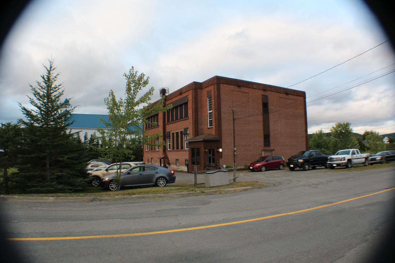 Manoir Des Lacs Lac Baker Exterior foto